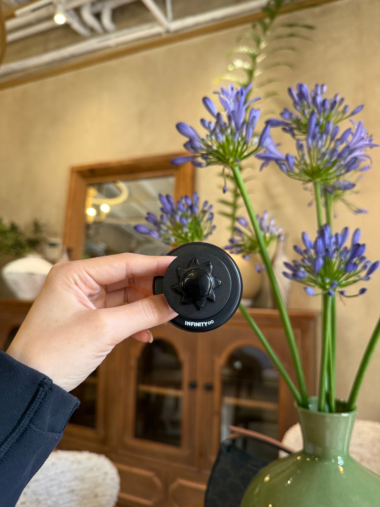 『Apollo‘s Radiance』 Obsidian Magnetic Phonen Grip Holder