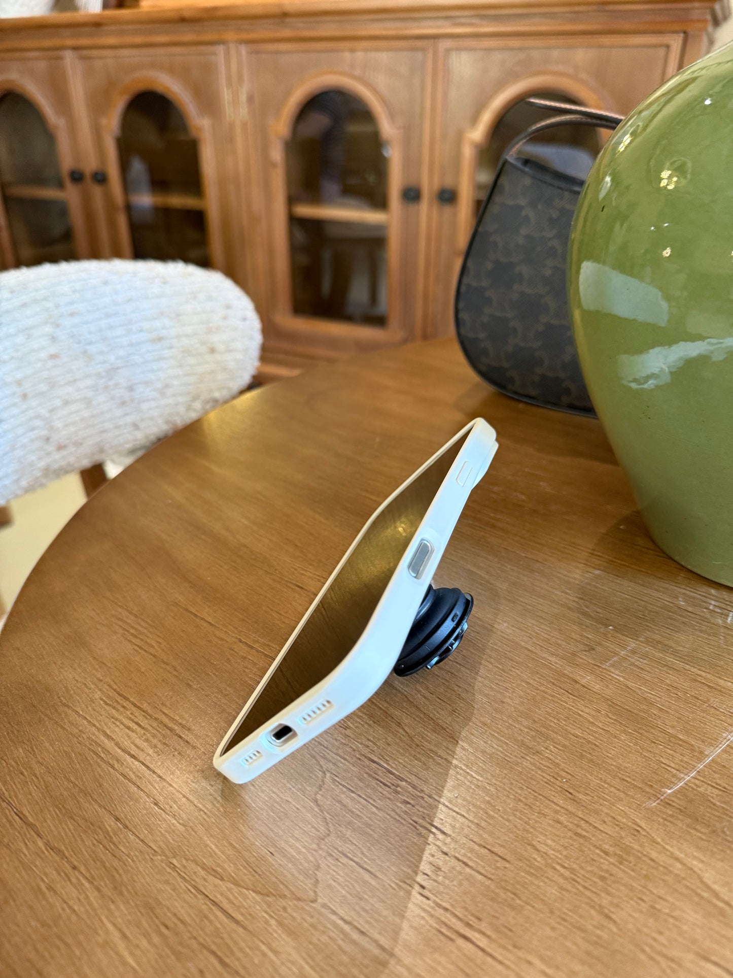 『Apollo‘s Radiance』 Obsidian Magnetic Phonen Grip Holder