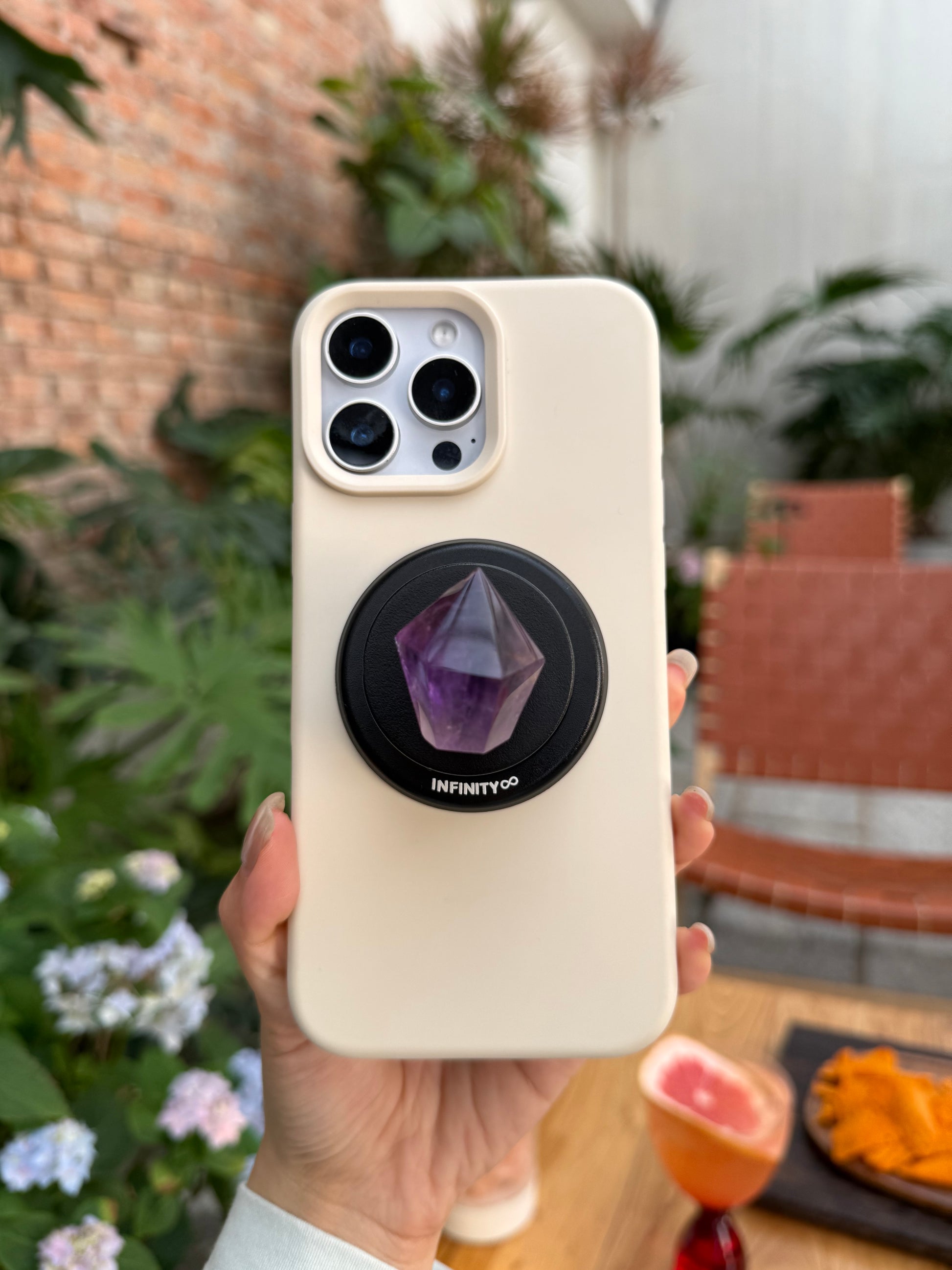 amethyst phone grip -black version