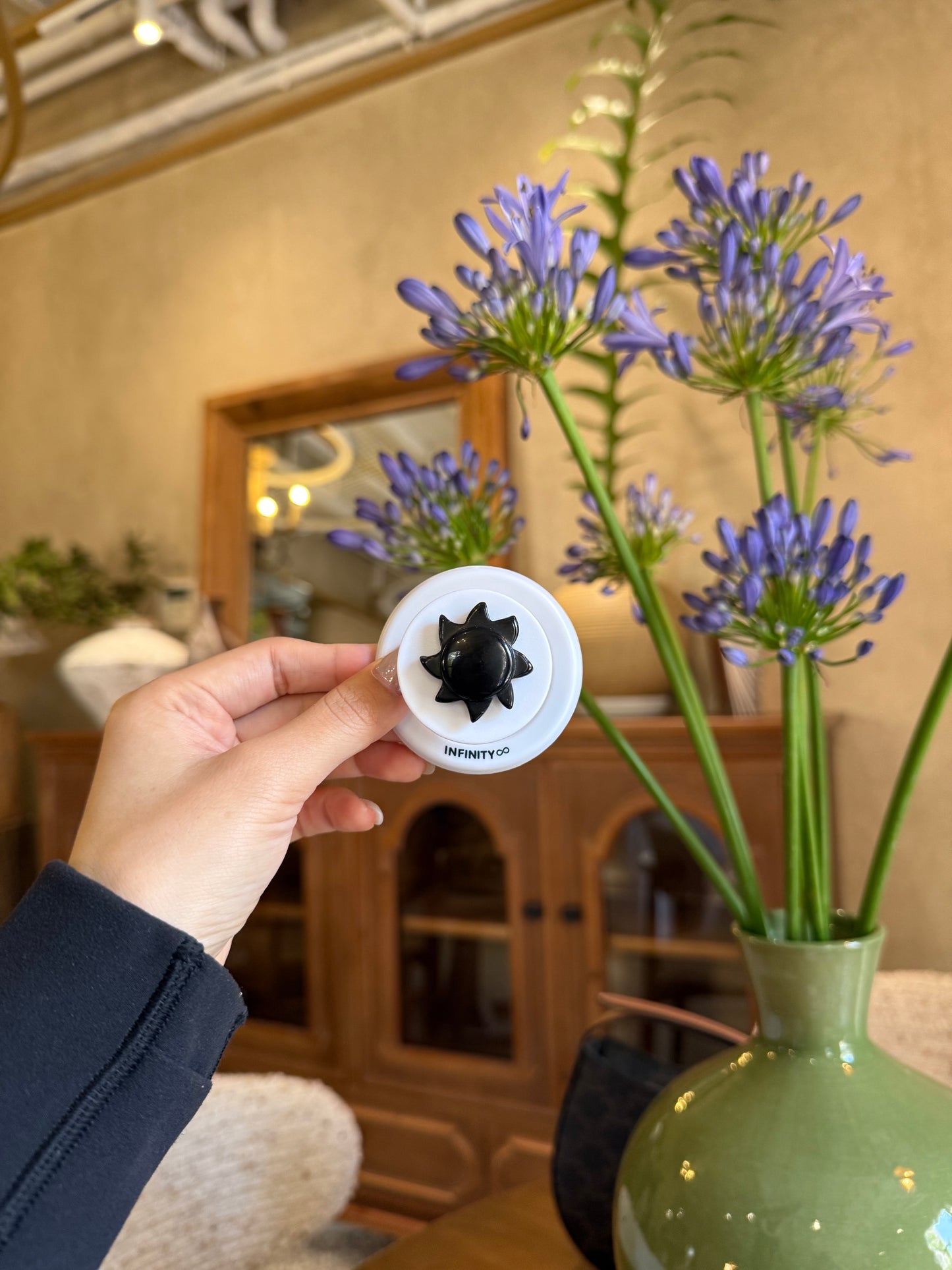 『Apollo‘s Radiance』 Obsidian Magnetic Phonen Grip Holder