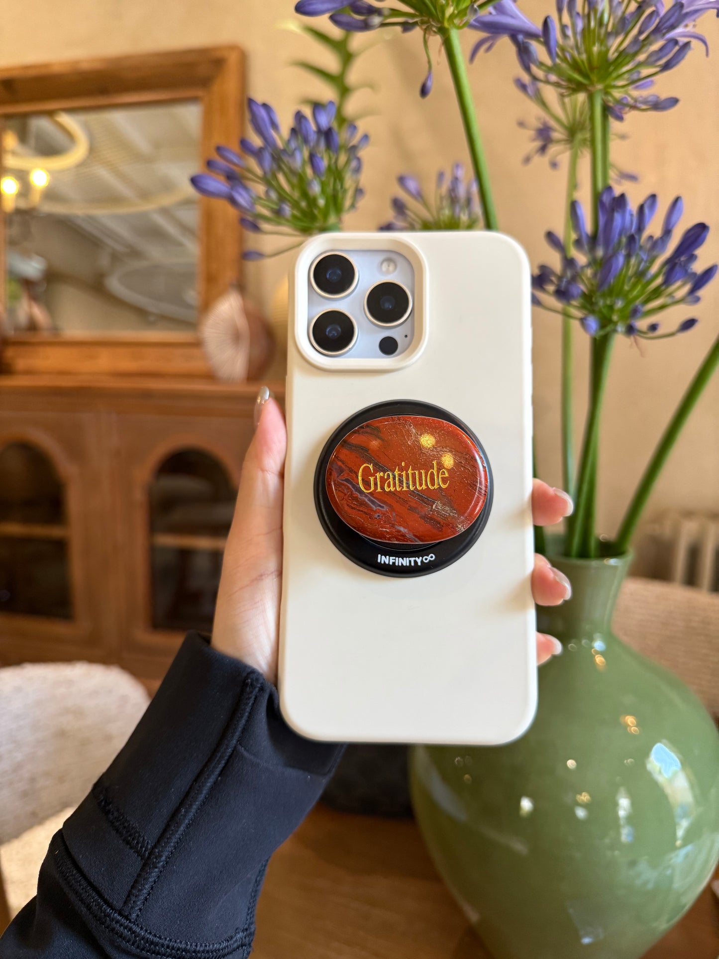Daily Affirmation Phone Grip Stand – Gratitude Crystal Red Jasper black version